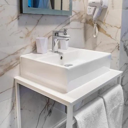 9 Nine - Luxury & Apartamento